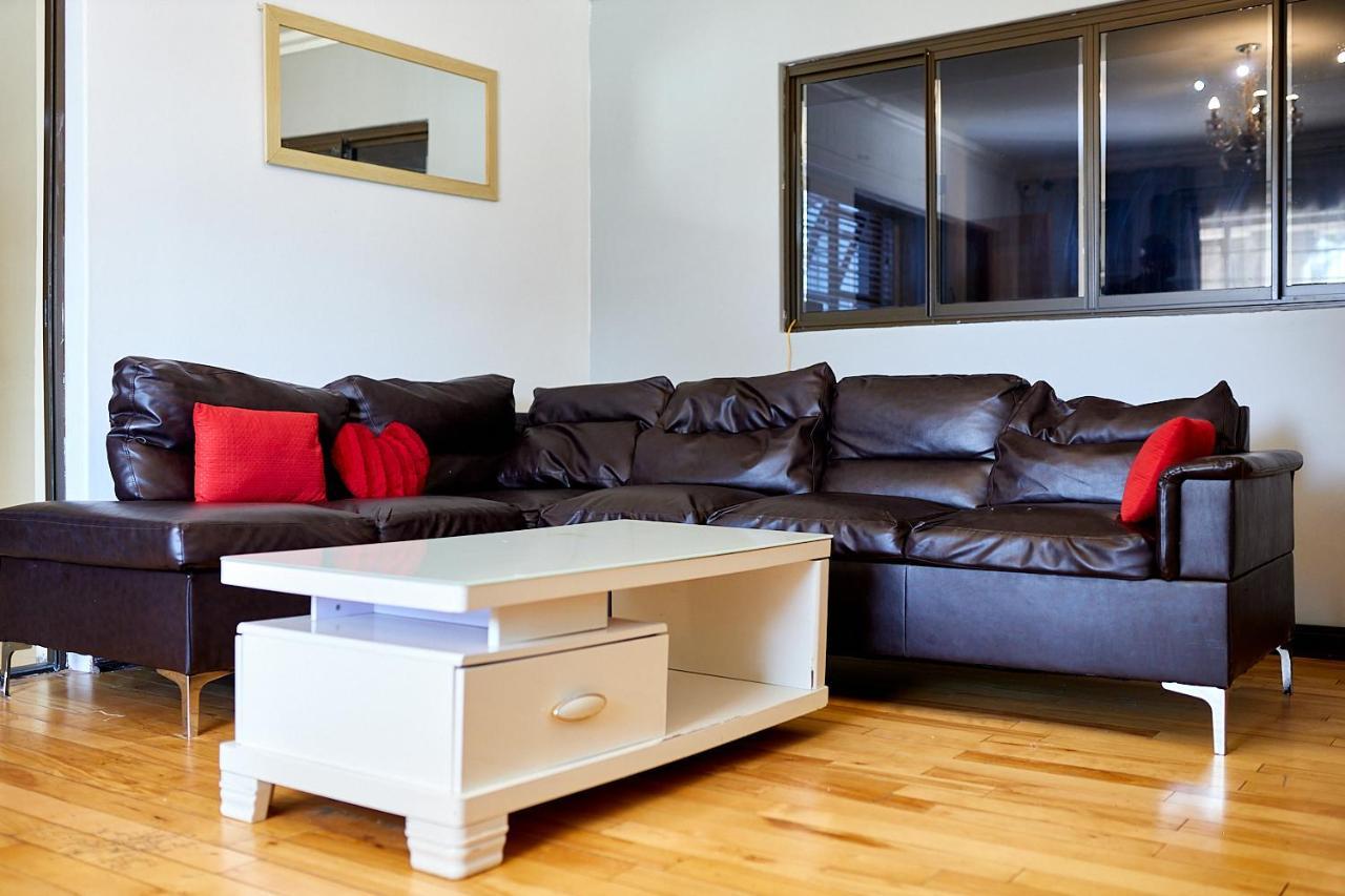 Airport Royal Guest House Kempton Park Extérieur photo