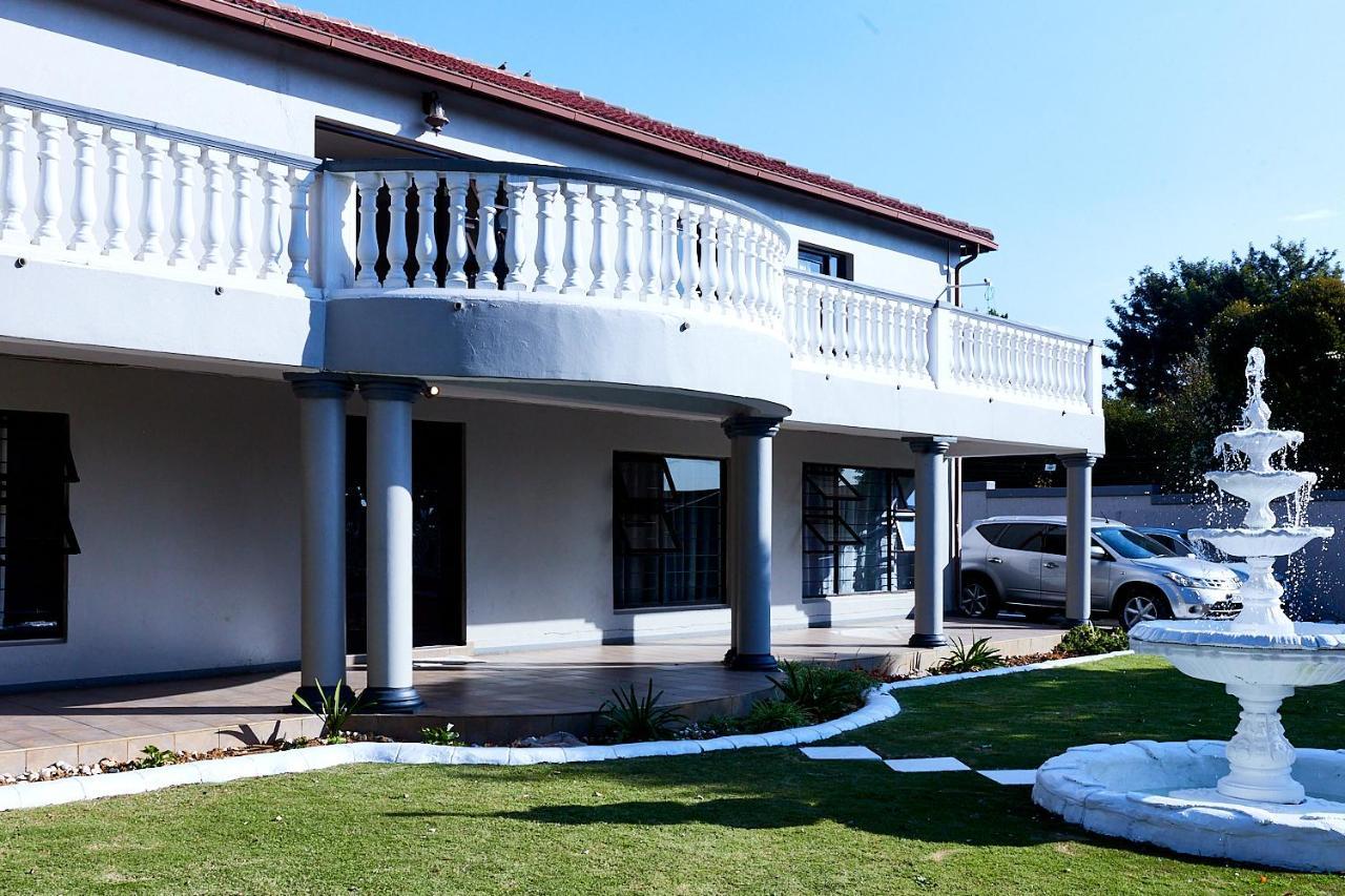 Airport Royal Guest House Kempton Park Extérieur photo